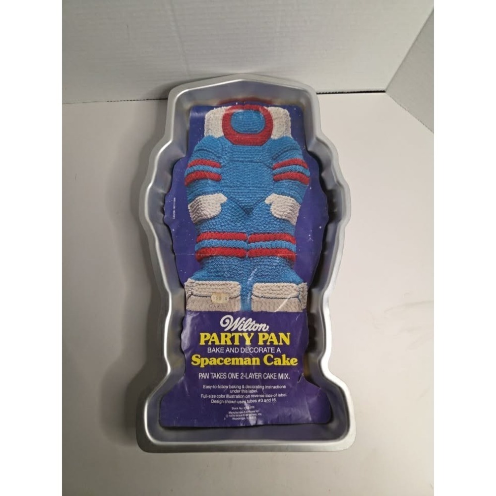 Wilton Astronaut Aluminum Cake Pan - 1978 - #502-2098